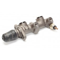 Brake Master Cylinder Beetle 1971 to 1979 ( Super Beetle only ) Right Hand Drive (Includes brake Switch) - Quality